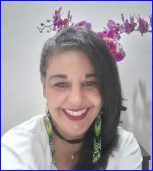 https://alianzaparaelcuidado.com/wp-content/uploads/2023/08/perfil_adriana_silva.jpg